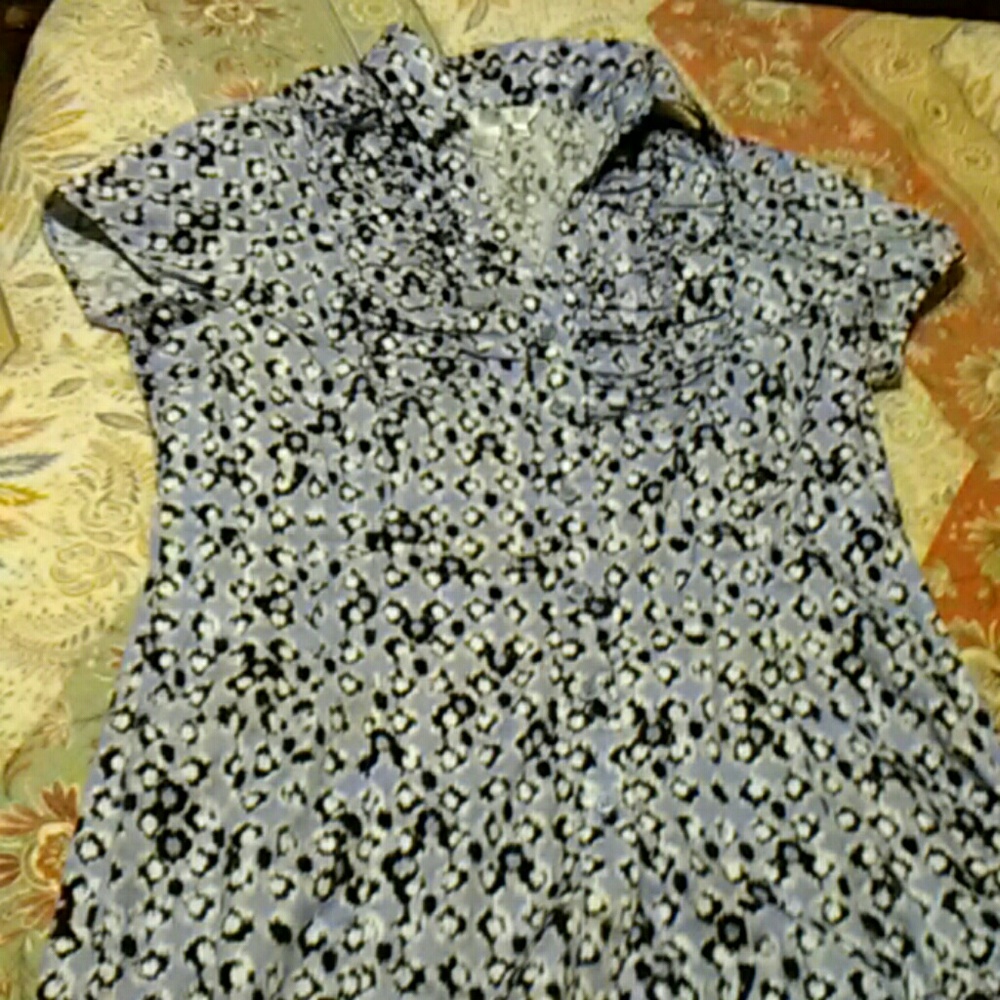 Como womens button-down shirt